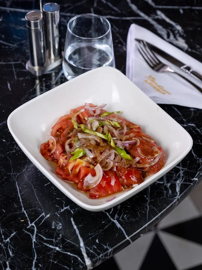 Domates Soğan Salatası